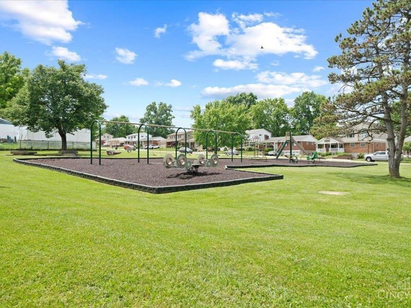 4808 Chalet Drive, Unit 8, Saint Bernard, OH 45217 Photo 21