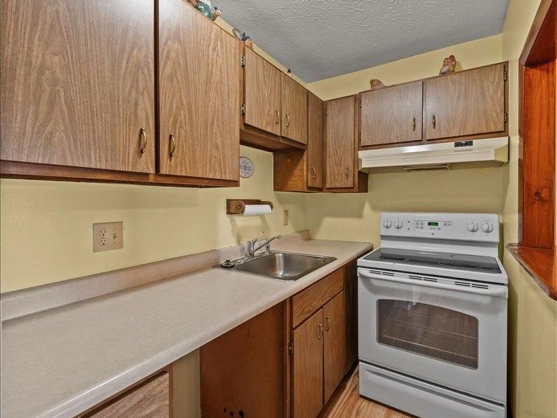 4808 Chalet Drive, Unit 8, Saint Bernard, OH 45217 Photo 4