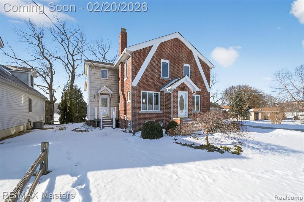 27429 W Huron River Drive, Flat Rock, MI 48134 Main Photo