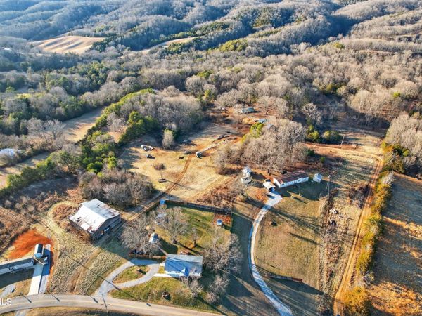 1434 Pates Hill Road, Mosheim, TN 37818