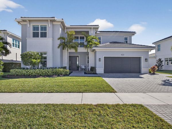 9221 Crestview Circle, Palm Beach Gardens, FL 33412