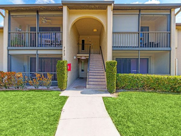 723 Sunny Pine Way, Unit H2, Greenacres, FL 33415