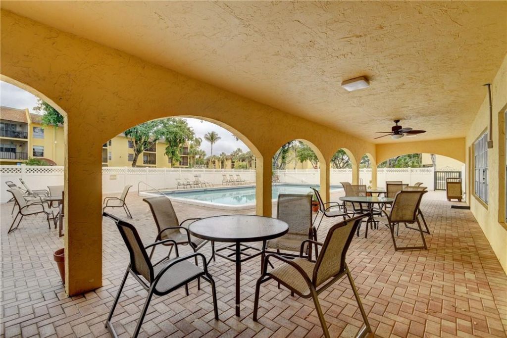 490 NW 20th St, Unit A-315, Boca Raton, FL 33431 Photo