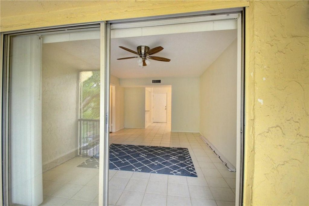 490 NW 20th St, Unit A-315, Boca Raton, FL 33431 Photo