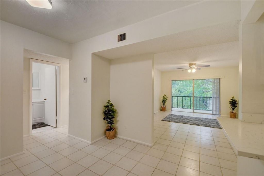 490 NW 20th St, Unit A-315, Boca Raton, FL 33431 Photo