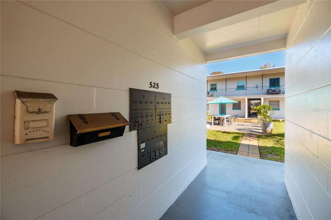 525 9th Avenue N, Unit 9, Saint Petersburg, FL 33701 Photo