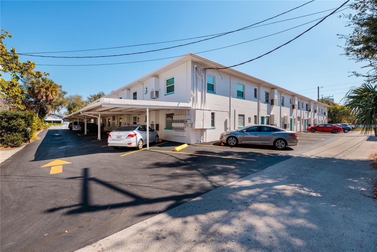 525 9th Avenue N, Unit 9, Saint Petersburg, FL 33701 Photo