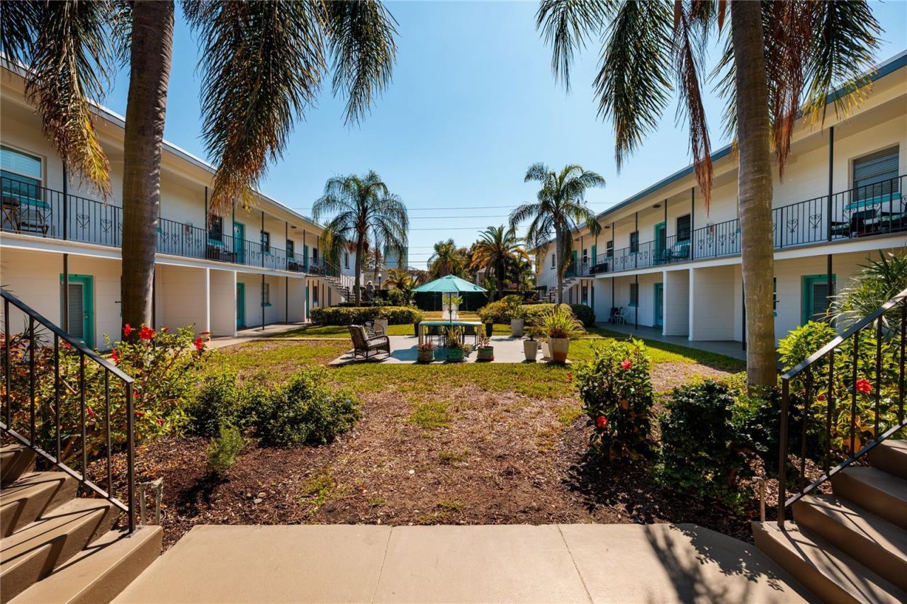 525 9th Avenue N, Unit 9, Saint Petersburg, FL 33701 Photo