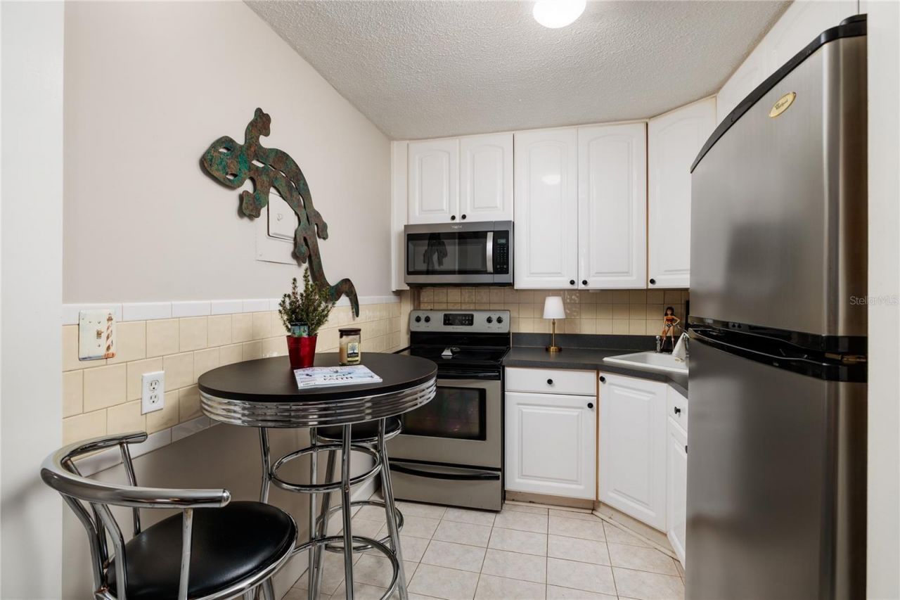 525 9th Avenue N, Unit 9, Saint Petersburg, FL 33701 Photo