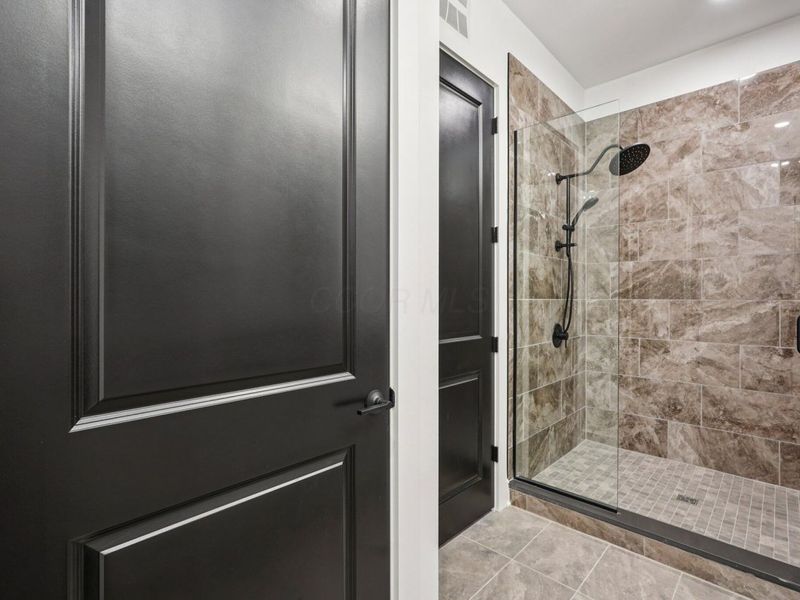 2867 Kobuk Drive, Unit 204, Columbus, OH 43228 Photo 22