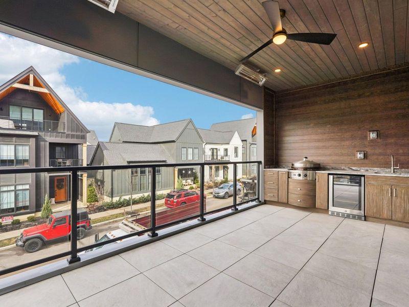 2867 Kobuk Drive, Unit 204, Columbus, OH 43228 Photo 6