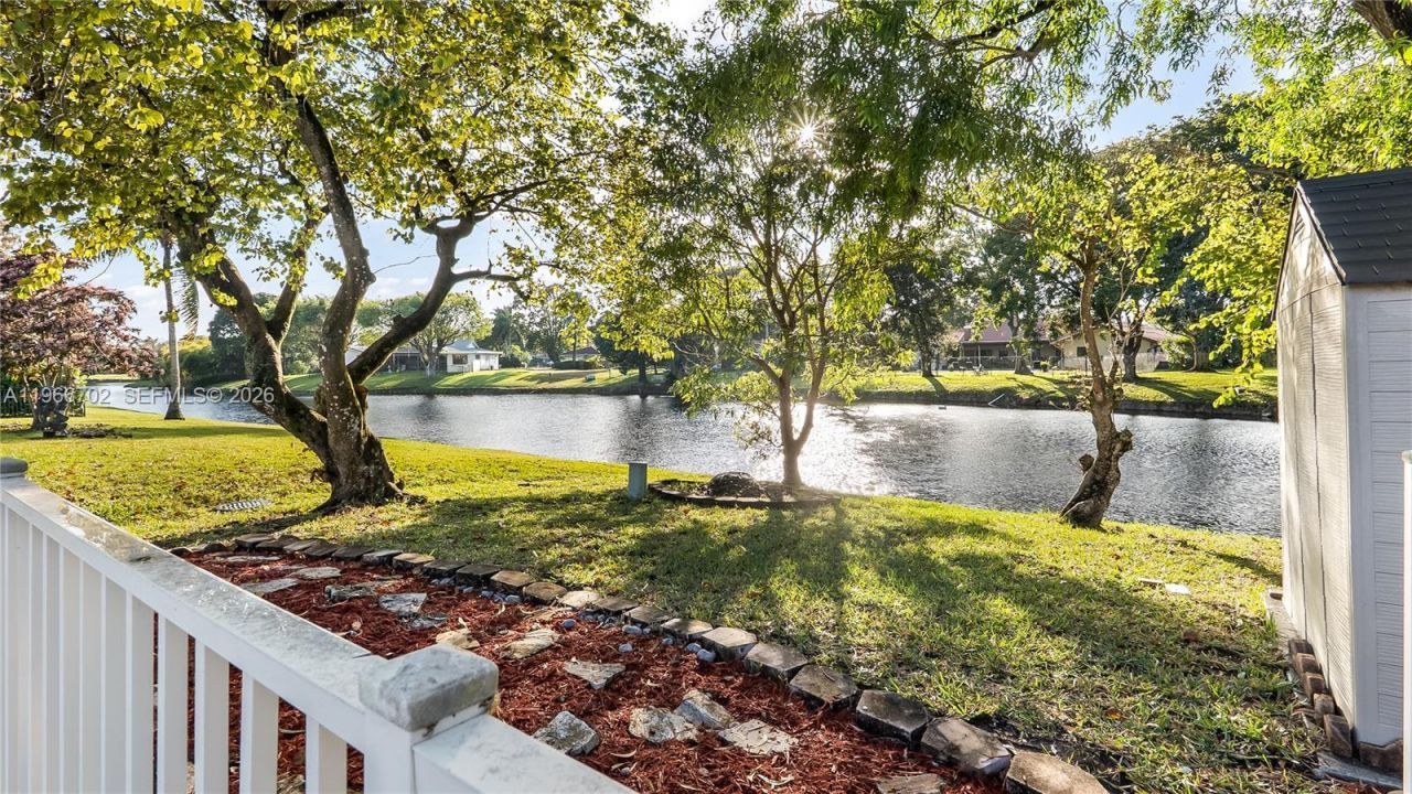 1510 NW 97th Ter, Coral Springs, FL 33071 Photo