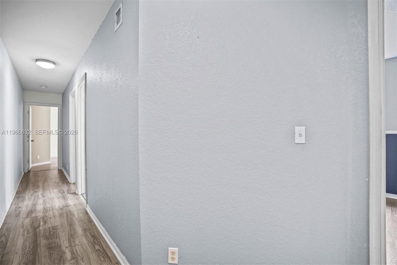 2167 Hacienda Ter, Weston, FL 33327 Photo