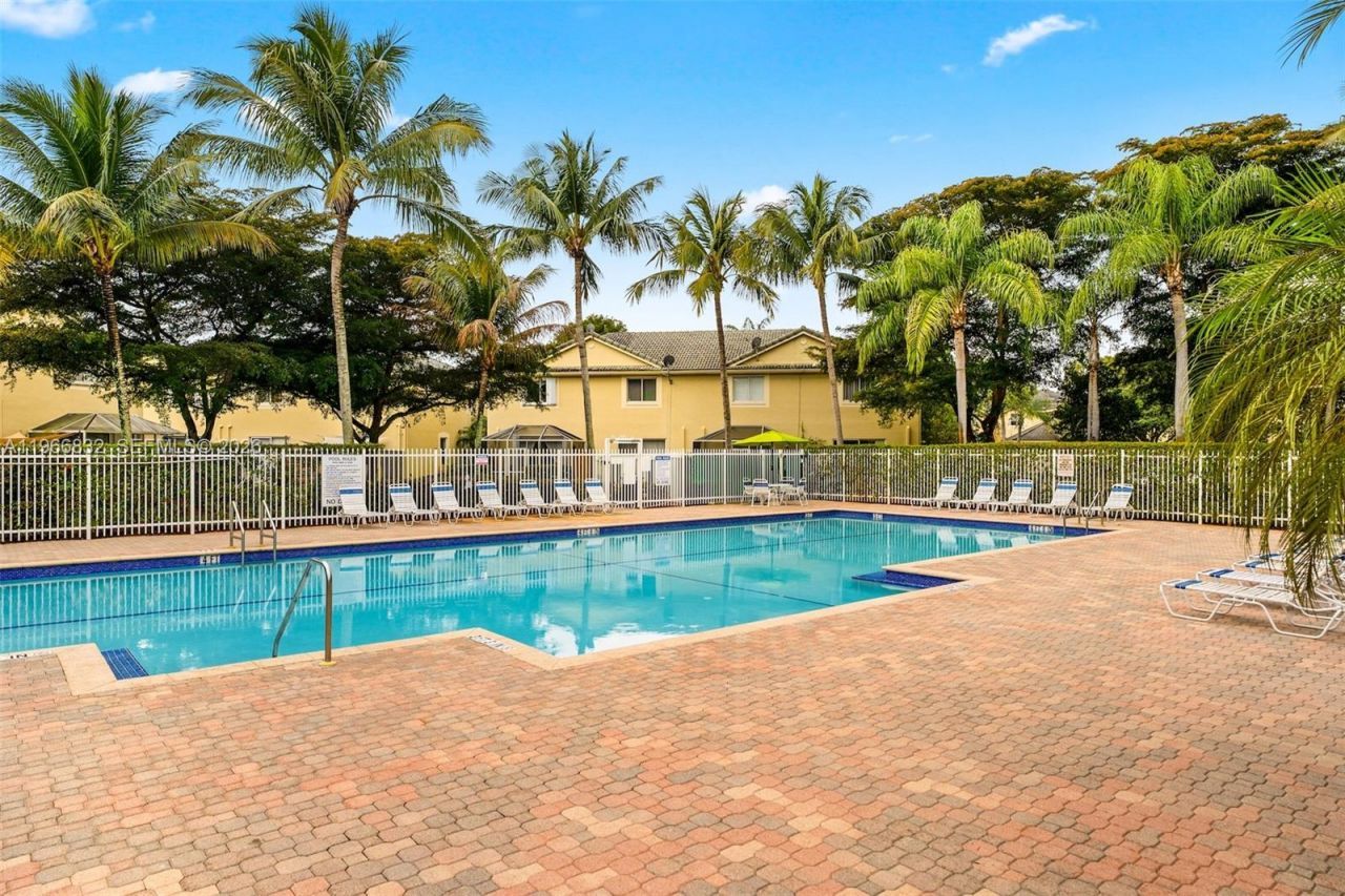 2167 Hacienda Ter, Weston, FL 33327 Photo