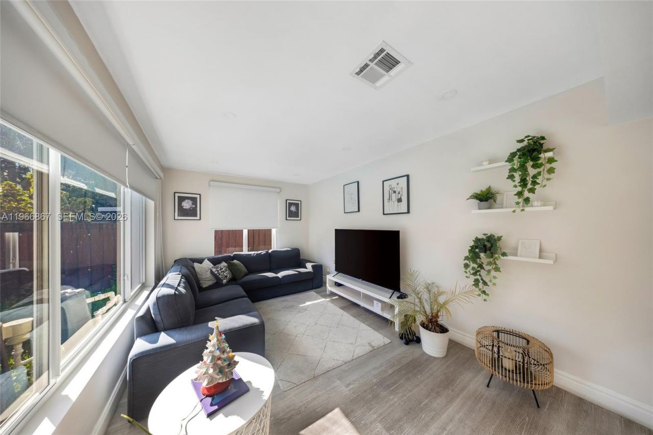 907 N Park Rd, Hollywood, FL 33021 Photo