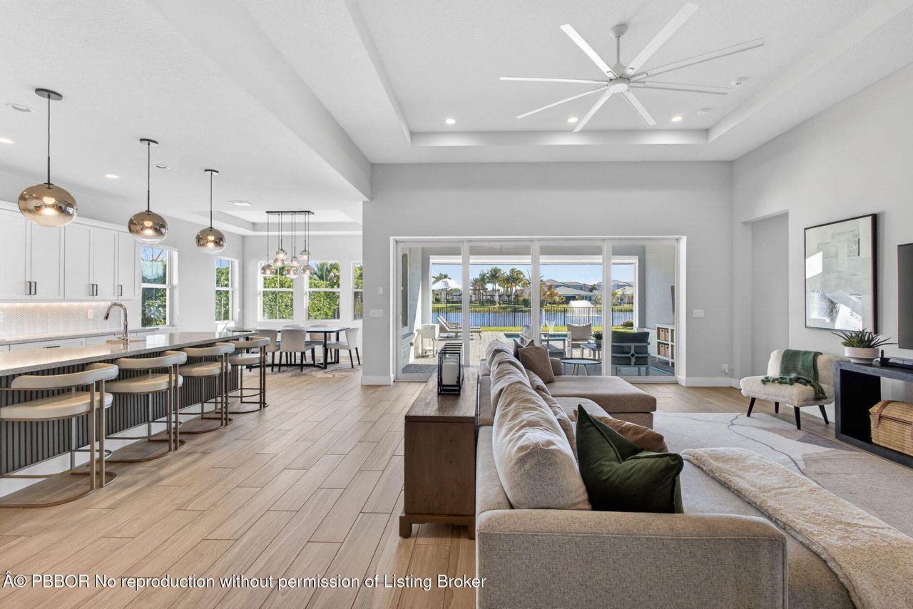 9221 Crestview Circle, Palm Beach Gardens, FL 33412 Photo