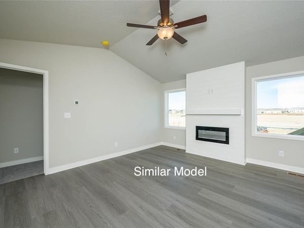 2209 White Oak Lane, Granger, IA 50109