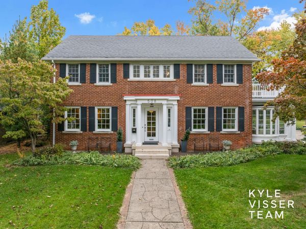 508 Cambridge Boulevard SE, East Grand Rapids, MI 49506