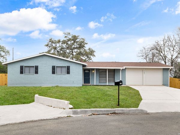 142 Surrey Ln, Universal City, TX 78148