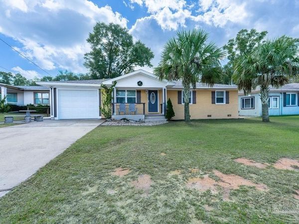 3521 Briar Cliff Dr, Pensacola, FL 32505