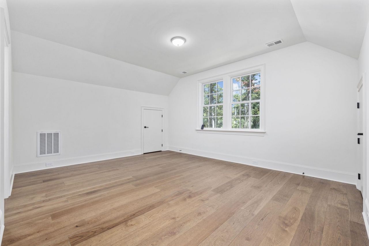 62 Makepeace Pl.  Photo 26