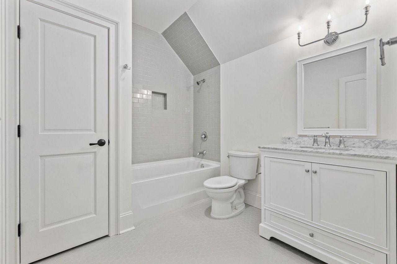 62 Makepeace Pl.  Photo 27