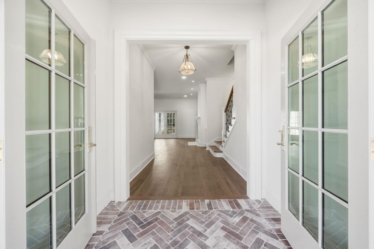 62 Makepeace Pl.  Photo 6