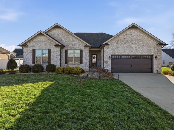 827 Olde Gap Court, Bowling Green, KY 42104