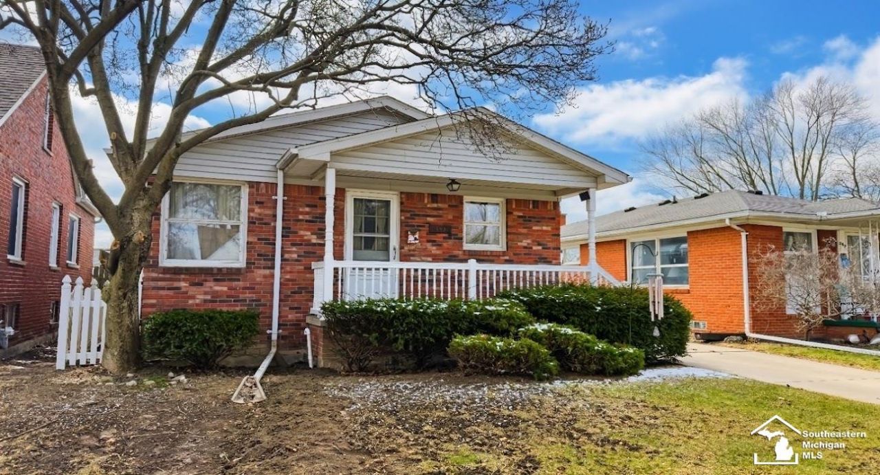 504 Rosewood Avenue, Monroe, MI 48162 Main Photo