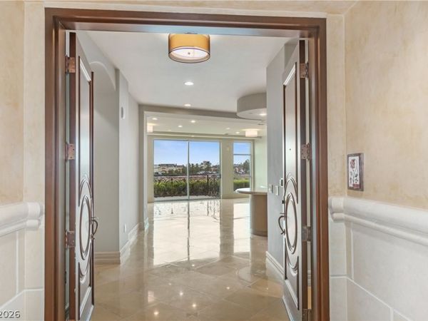 9101 Alta Drive , Unit 16, Las Vegas, NV 89145