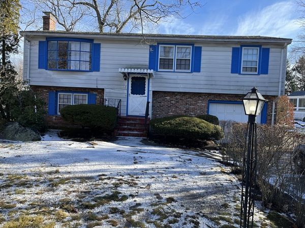 2 S Sherwood Ave, Randolph, MA 02368