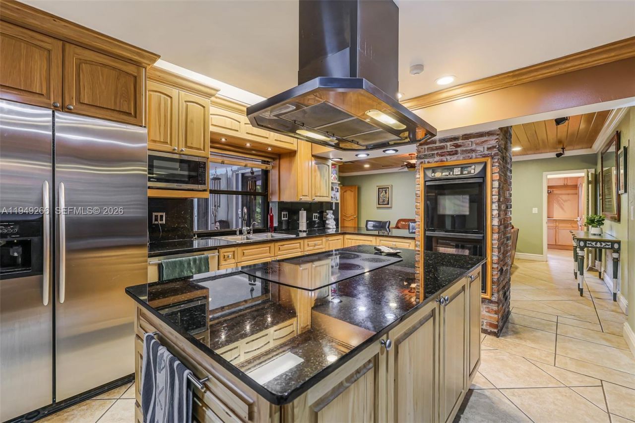 18975 SW 224th St, Miami, FL 33170 Photo