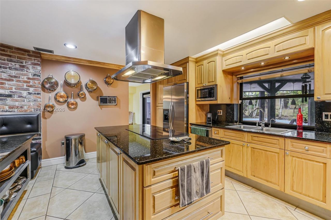 18975 SW 224th St, Miami, FL 33170 Photo