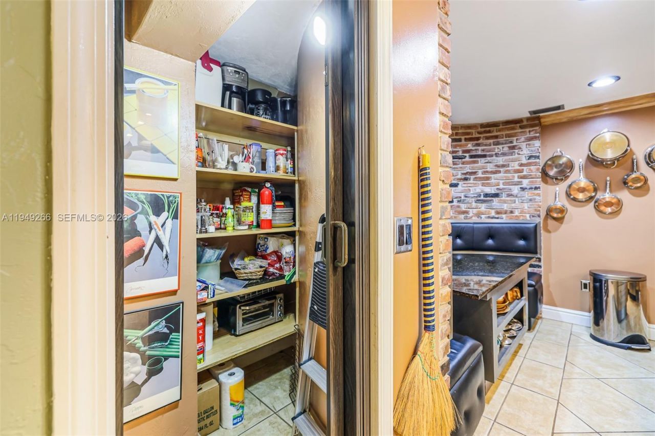 18975 SW 224th St, Miami, FL 33170 Photo