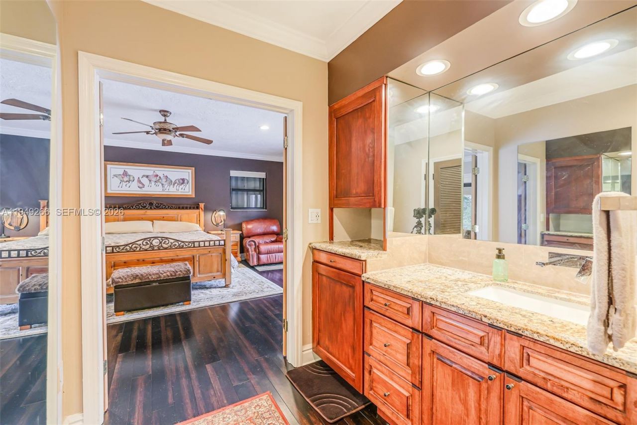 18975 SW 224th St, Miami, FL 33170 Photo