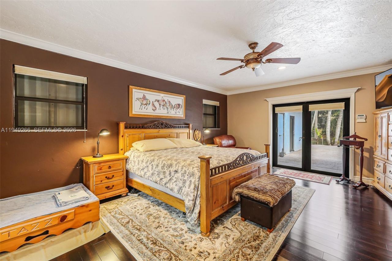 18975 SW 224th St, Miami, FL 33170 Photo