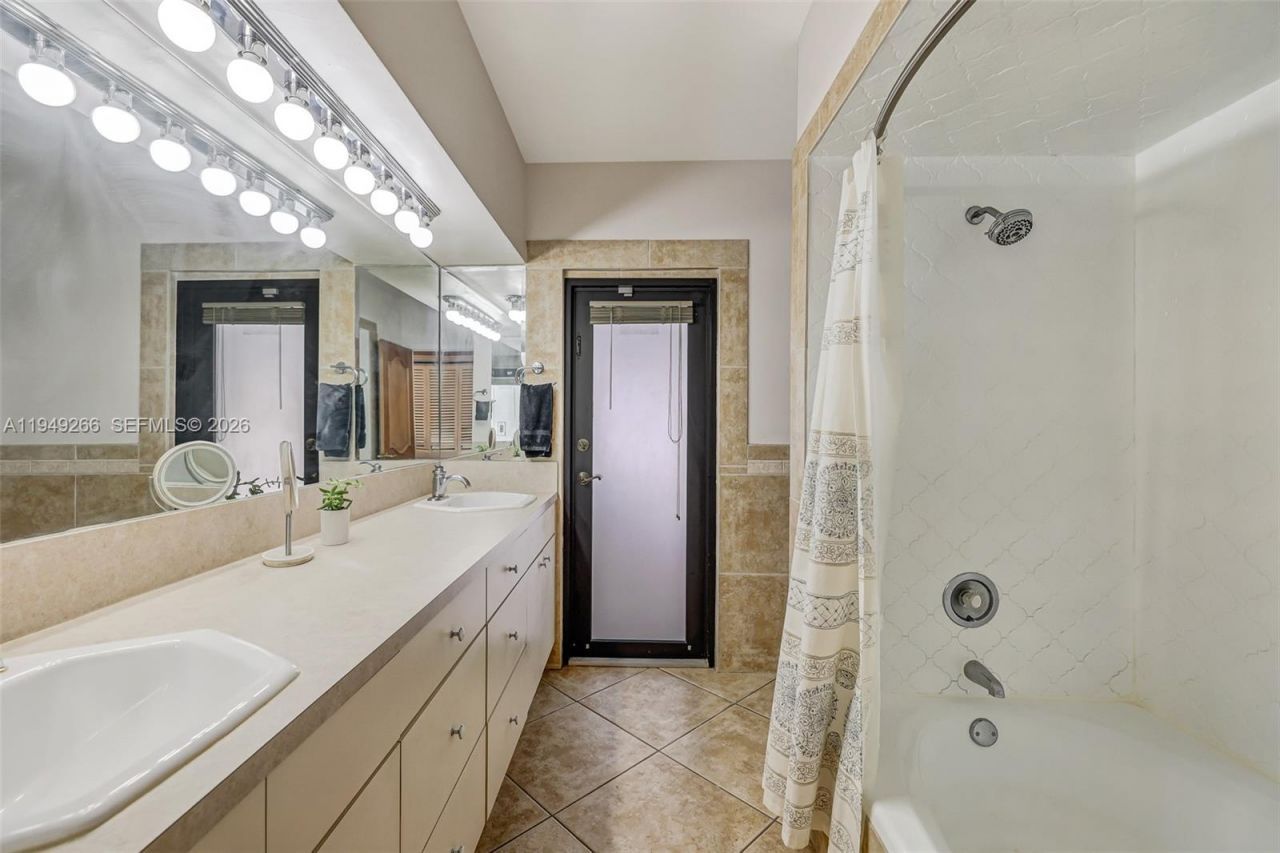 18975 SW 224th St, Miami, FL 33170 Photo