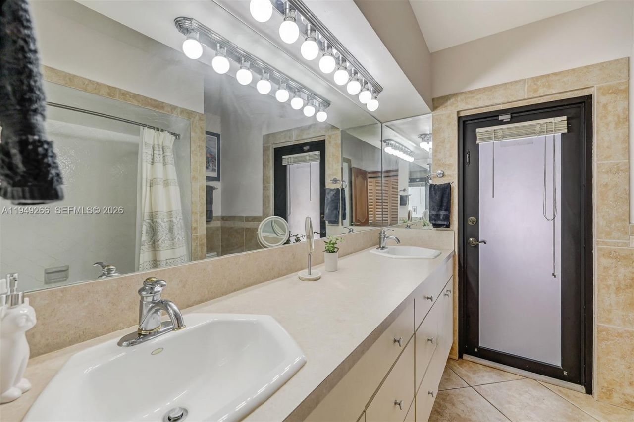 18975 SW 224th St, Miami, FL 33170 Photo