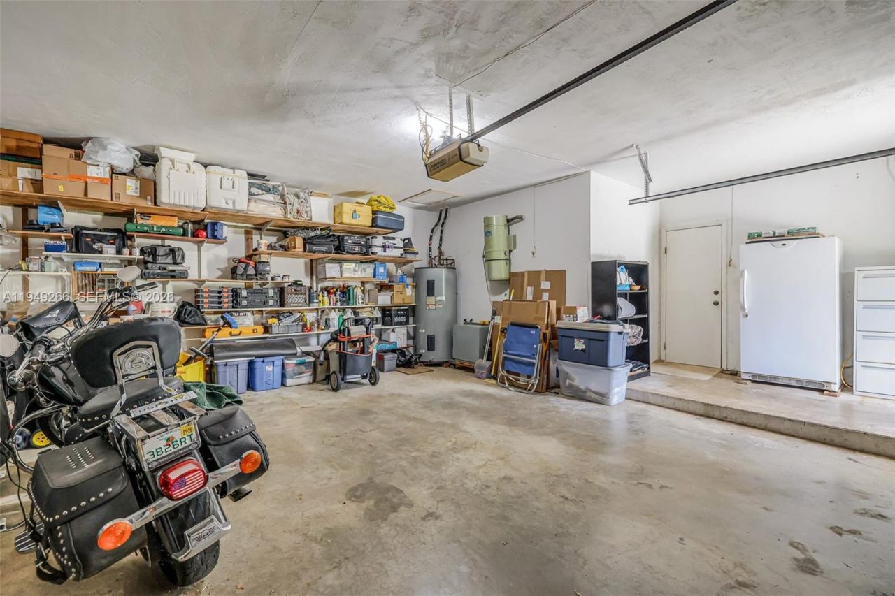 18975 SW 224th St, Miami, FL 33170 Photo