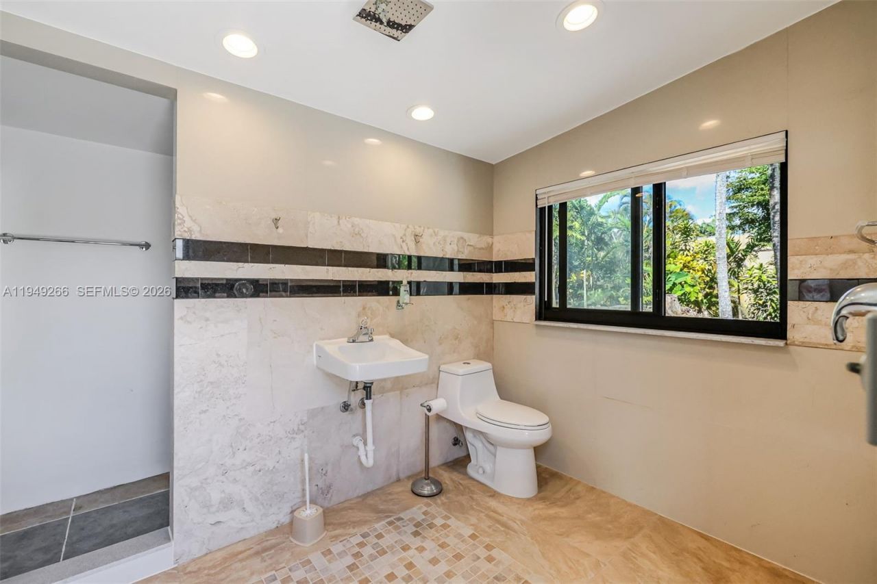 18975 SW 224th St, Miami, FL 33170 Photo