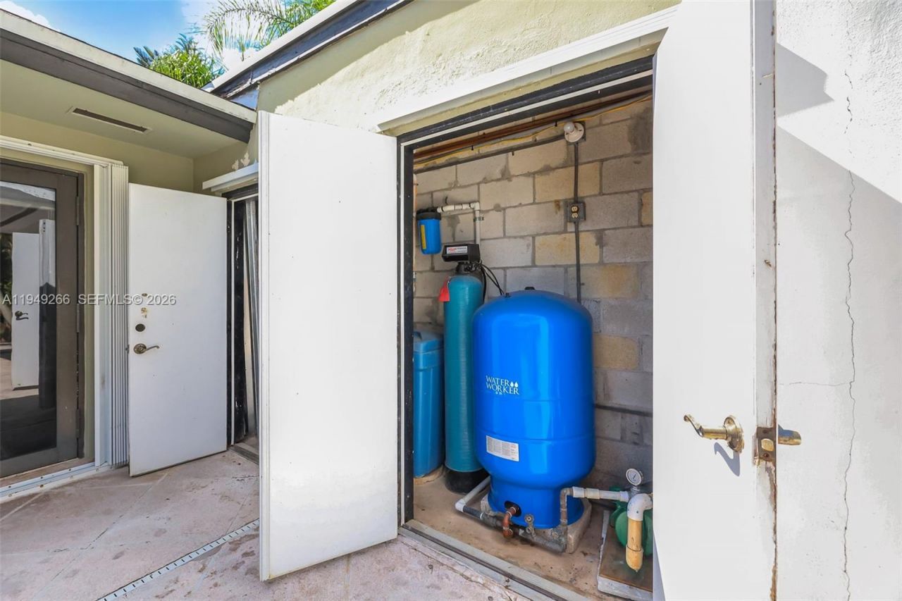 18975 SW 224th St, Miami, FL 33170 Photo