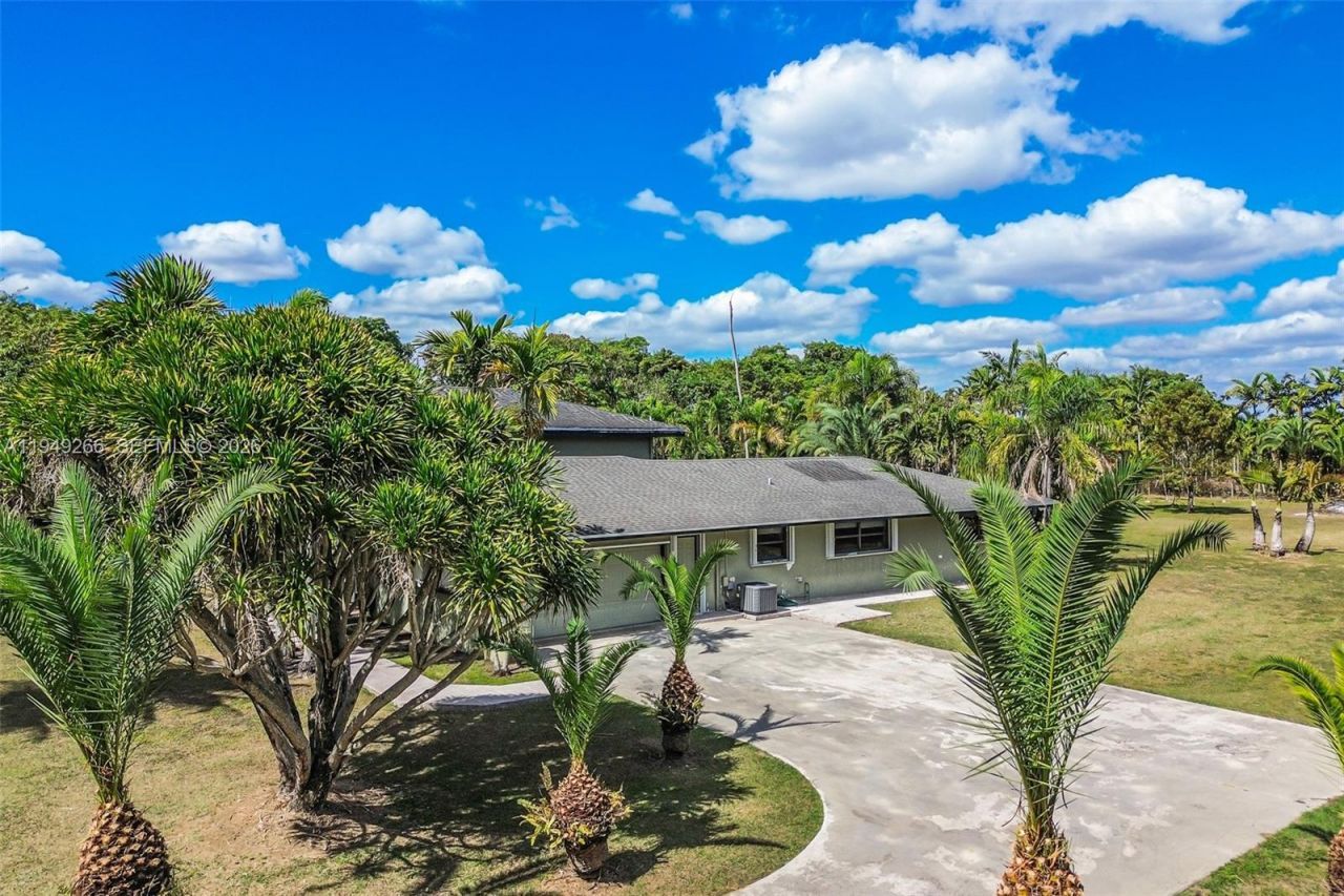 18975 SW 224th St, Miami, FL 33170 Photo