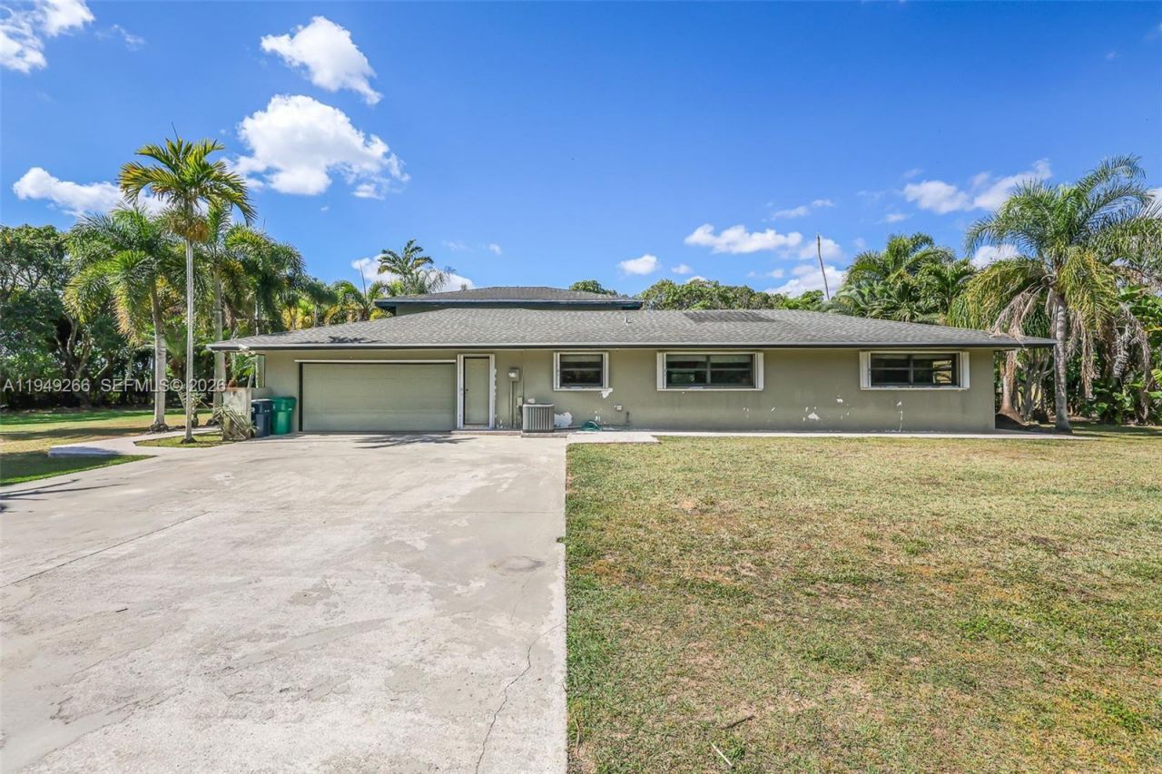 18975 SW 224th St, Miami, FL 33170 Photo