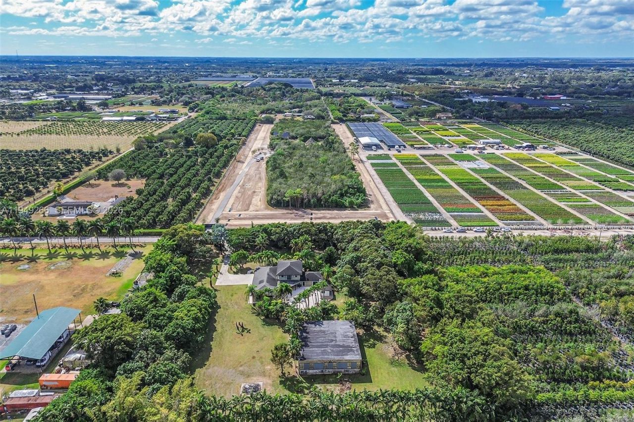 18975 SW 224th St, Miami, FL 33170 Photo