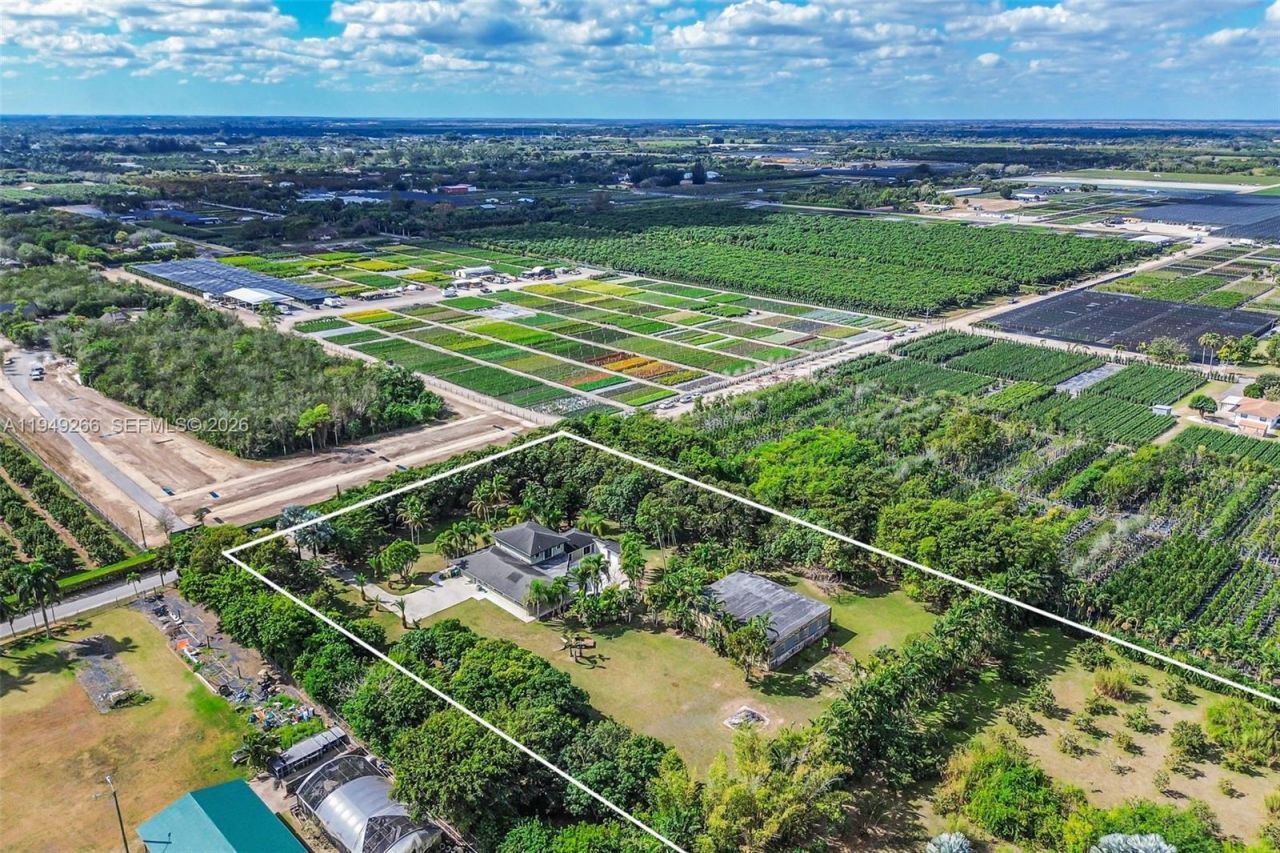 18975 SW 224th St, Miami, FL 33170 Photo