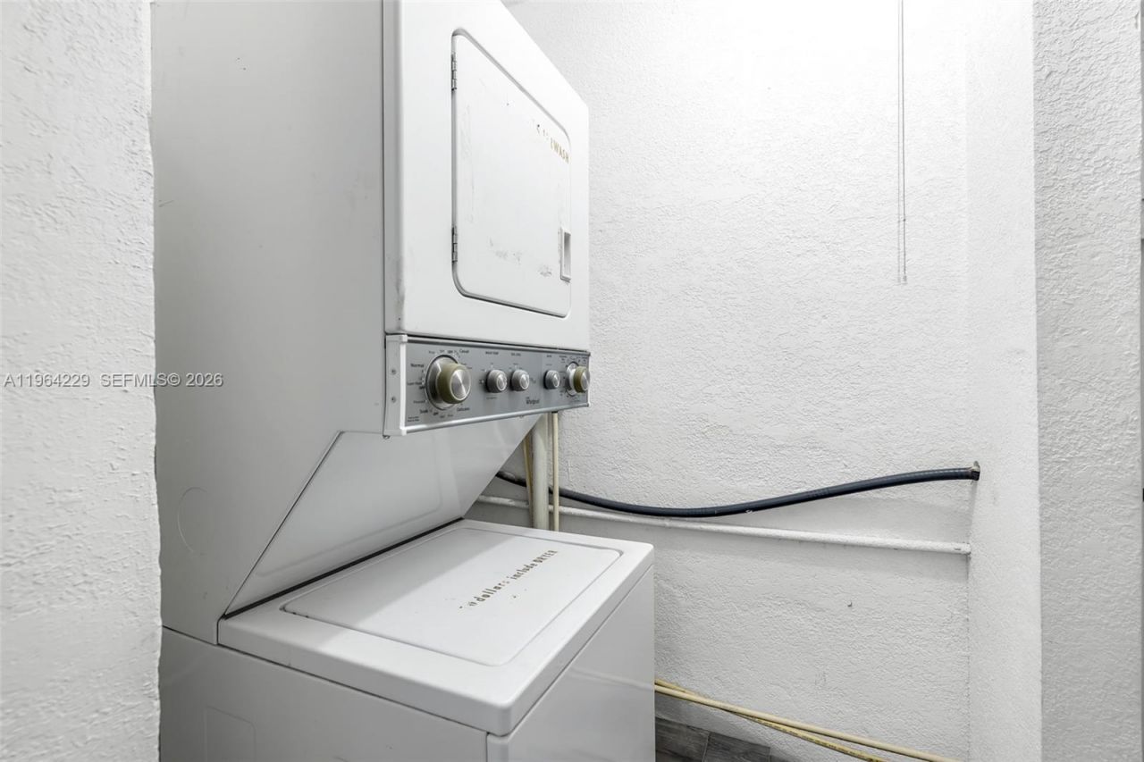 1176 NW 48th St, Miami, FL 33127 Photo