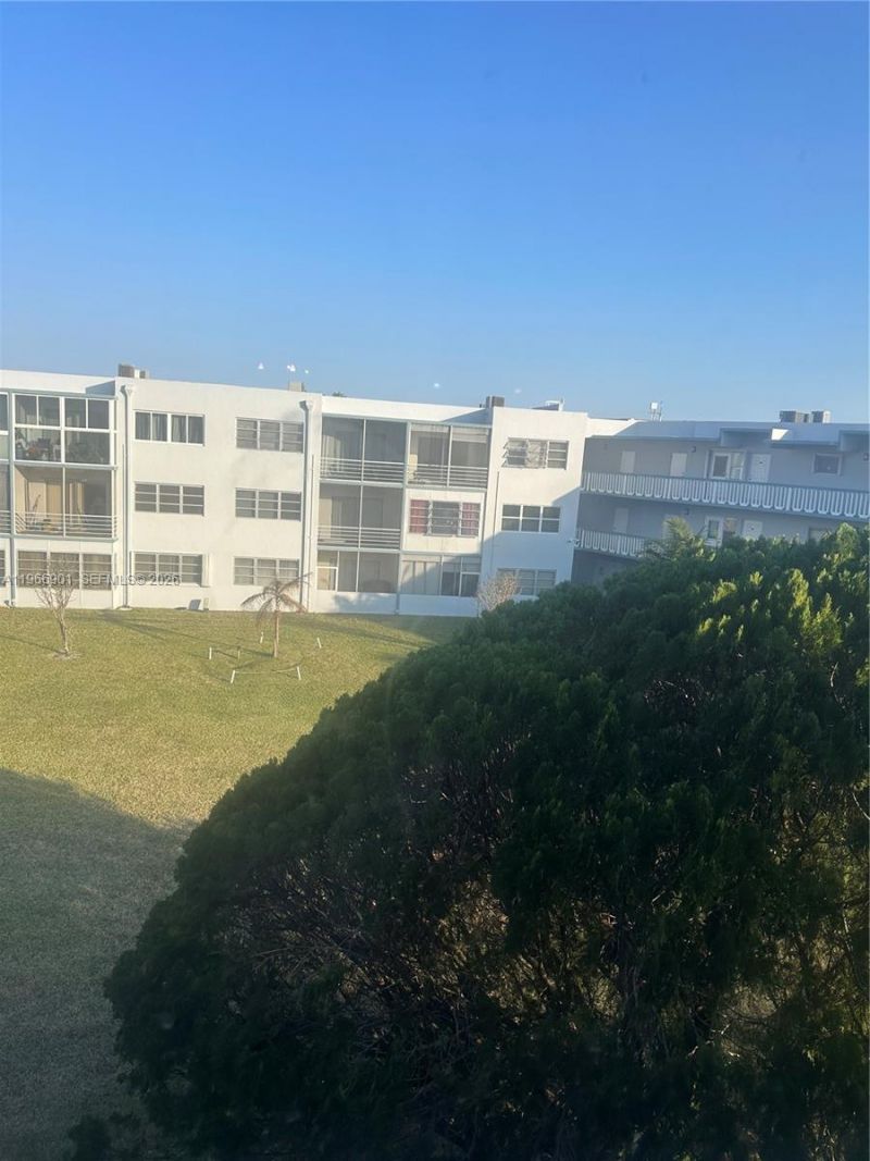 2300 Park Ln, Unit 316, Hollywood, FL 33021 Photo