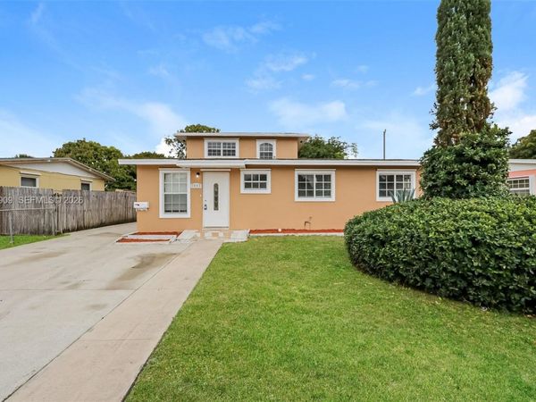 1443 7th Street, West Palm Beach, FL 33401