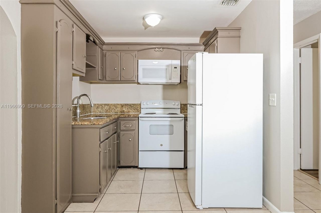 1443 7th Street, West Palm Beach, FL 33401 Photo