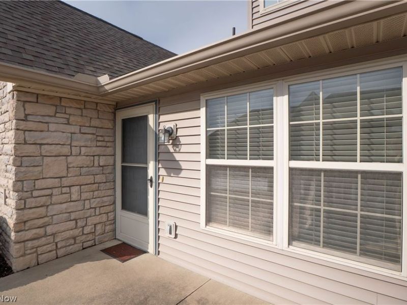 1377 Tylers Mill Lane NE, Massillon, OH 44646 Photo 3